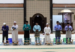 1_Dikir Maulud di Masjid Universiti_c.JPG