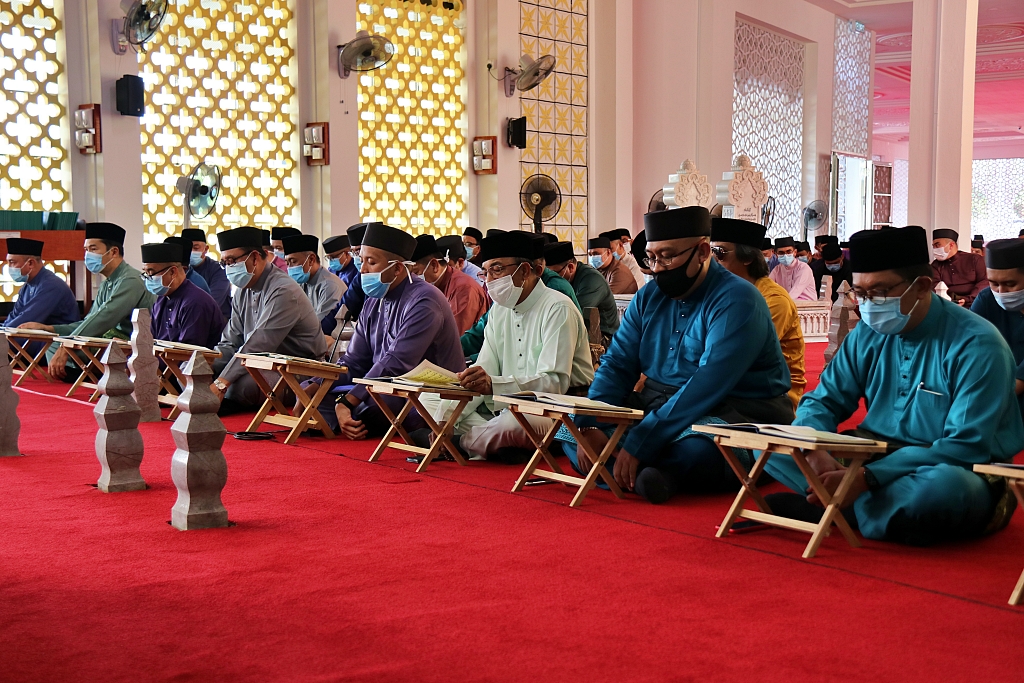 1_Kementerian Pembangunan adakan majlis tahlil di Kubah Makam Diraja.JPG