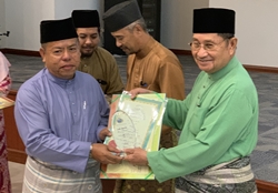 1_Kementerian Pembangunan kekal juara perbarisan Maulud Nabi_c.jpg