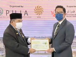 1_Kementerian Pembangunan terima Anugerah Kejuruteraan AFEO_c.jpeg