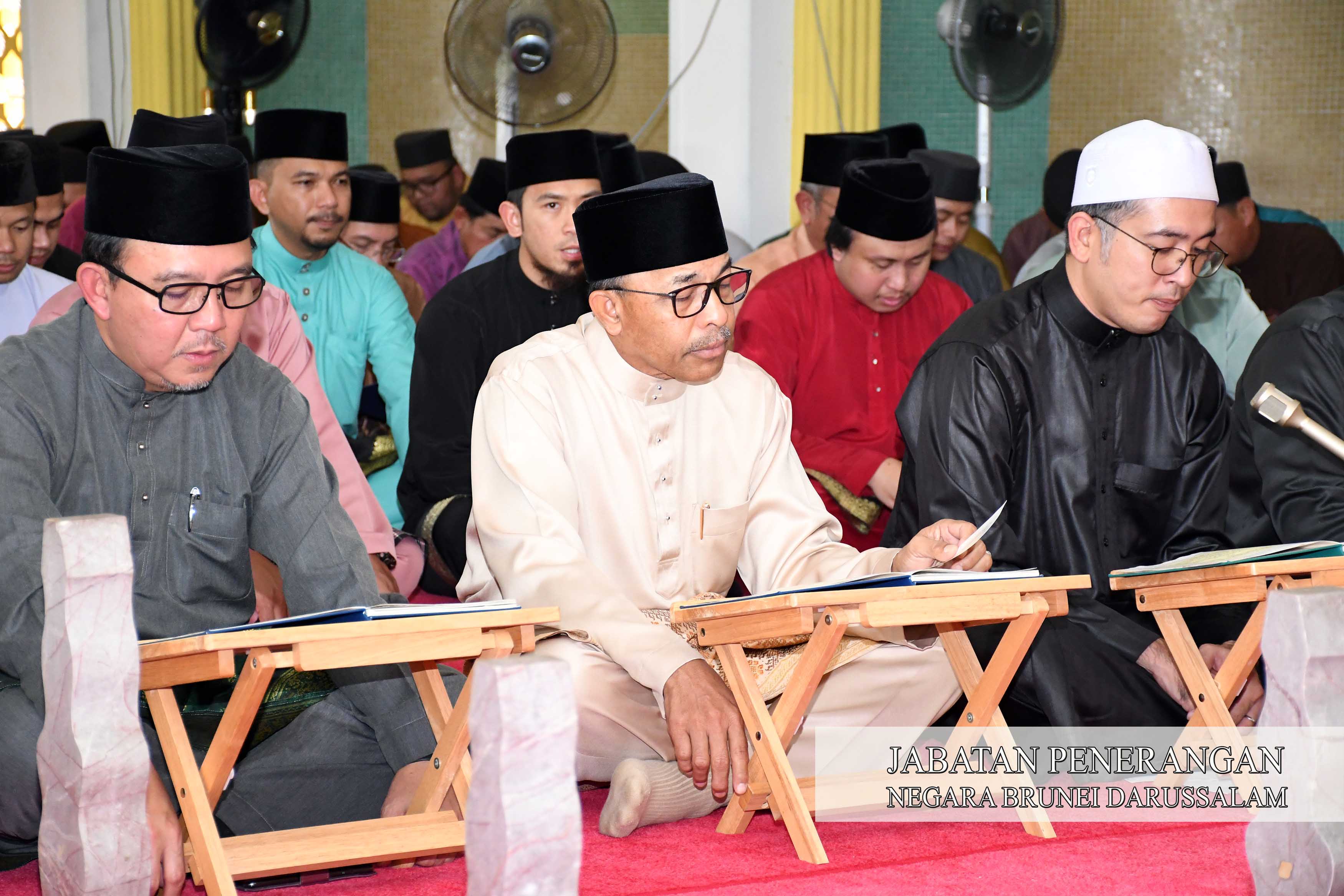 1_Majlis Membaca Yasin dan Tahlil di Kubah Makam Diraja.jpg