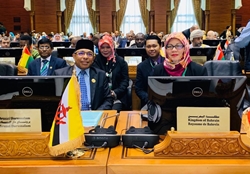 1_Menghadiri Persidangan Islam ke-8 bagi Menteri Alam Sekitar_c.jpg