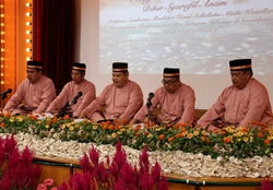 4_Jabatan Ukur johan Pertandingan Dikir Syarafil Anam.JPG