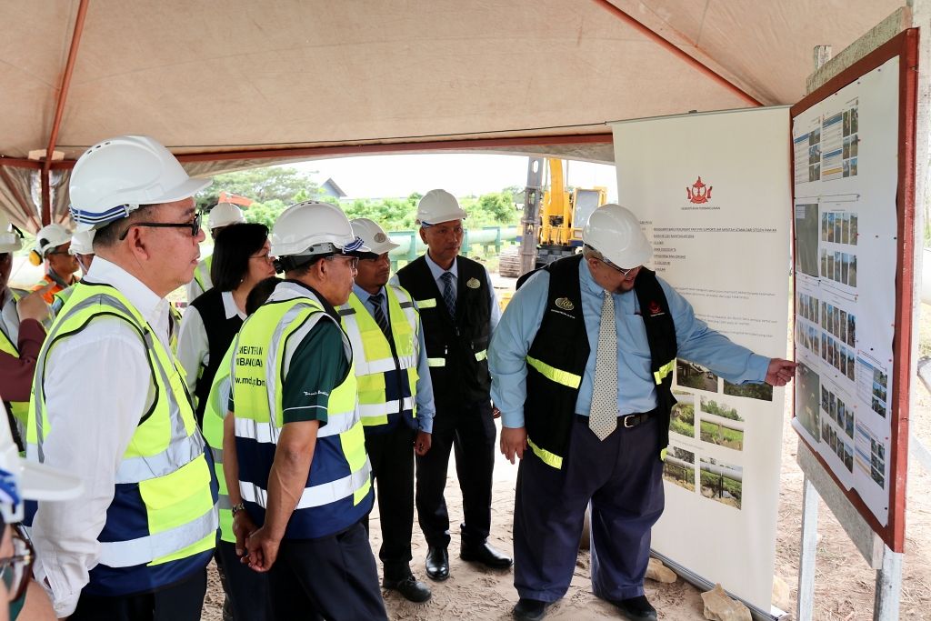 4_Perkembangan projek-projek JKR, Daerah Belait dipantau.jpg