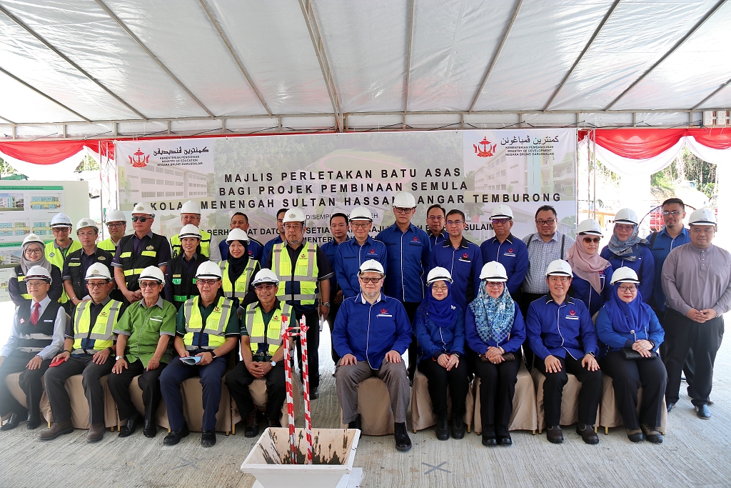 6_Perletakan batu asas projek pembinaan semula Sekolah Menengah Sultan Hassan.jpg