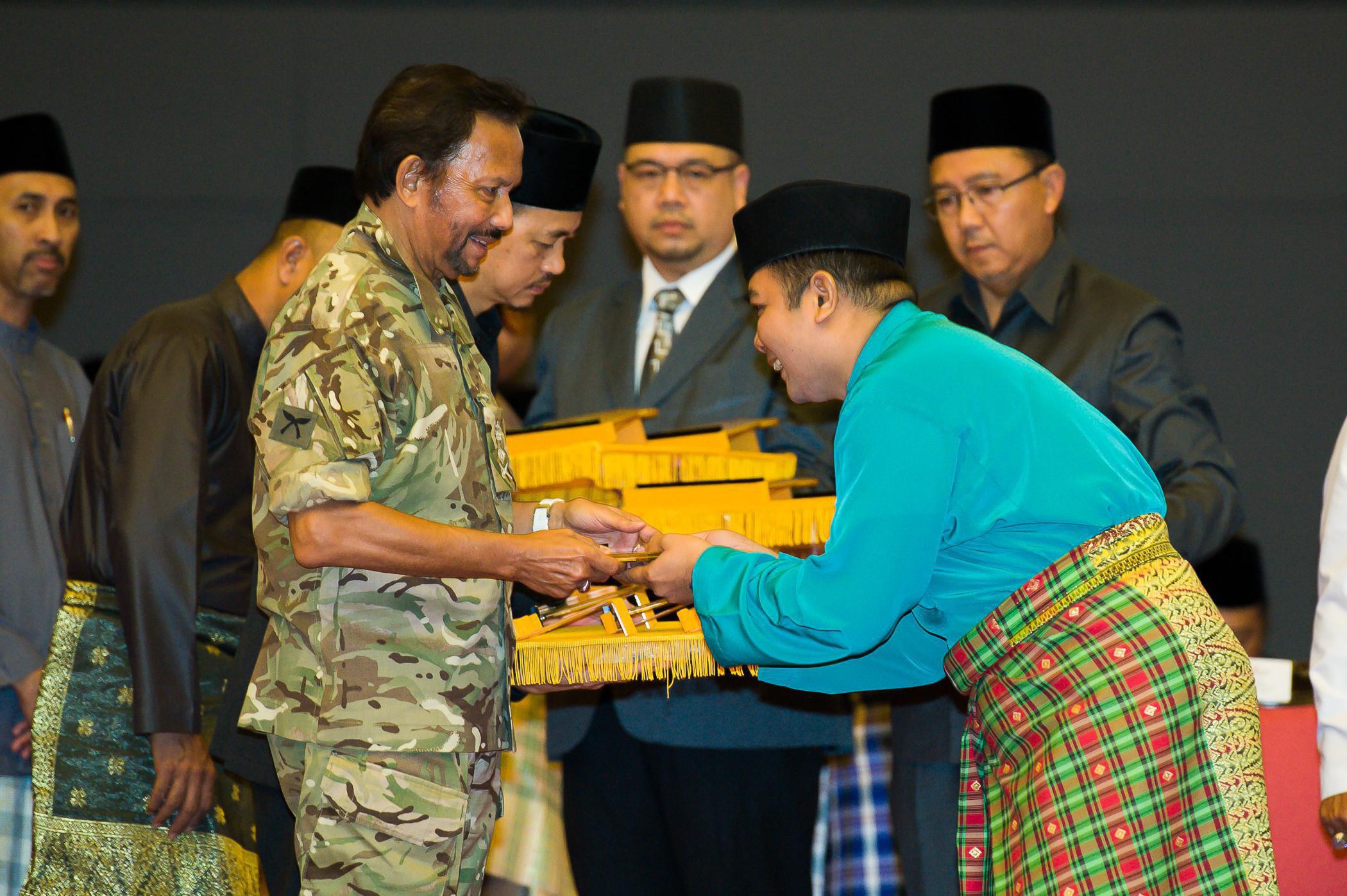 Majlis Penyempurnaan Penganugerahan 29.10.jpg