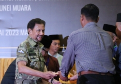 1_Majlis penganugerahan geran tanah, anak kunci rumah, unit pangsapuri dan lot tanah_c.JPG