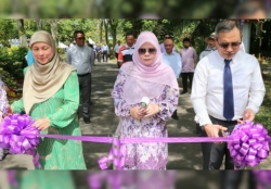 1_Perasmian pertandingan dan pertunjukan bunga-bunga hidup_c.jpg