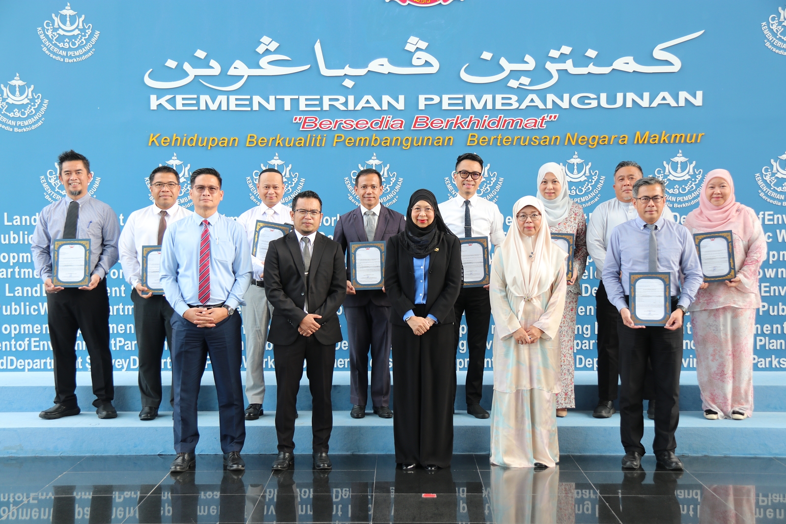 2_Penyampaian surat lantikan kuasa bagi perlaksanaan Akta Kawalan Bangunan Penggal 256.JPG