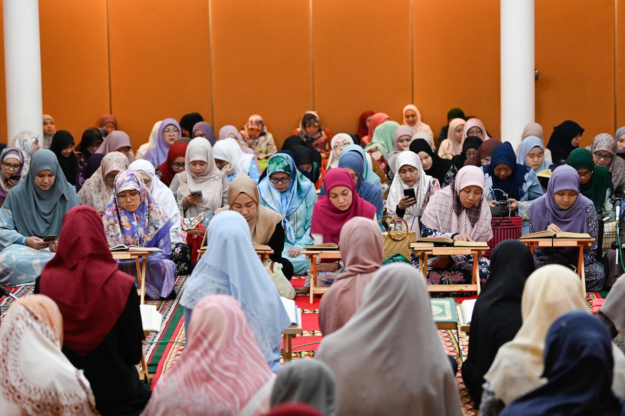 3_Tadarus Al-Quran di Istana Nurul Iman.jpeg