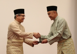 5_26 orang pegawai dan kakitangan menerima Pingat Kerja Lama_c.JPG