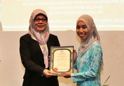 6_Menyalurkan pendidikan profesional berterusan penilai, ejen harta tanah_c.JPG